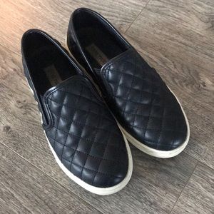 Steve Madden slip on